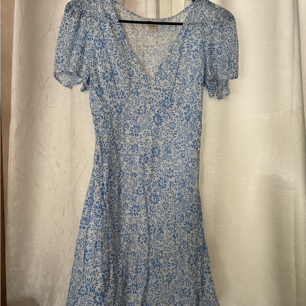 Billabong Blue and White V-Neck Midi Sundress